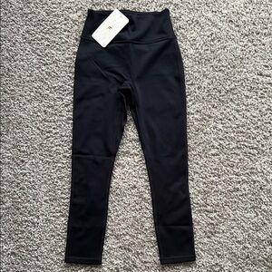 NWT Fabletics Trinity High Waisted Capri Workout Pants